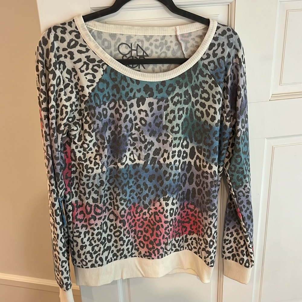 Super cozy, lightweight Chaser leopard print sweatshirt size S